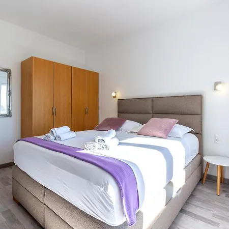 Apartament Kastel Stari 19 *