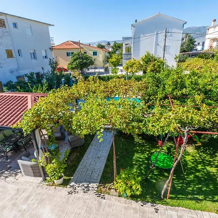 Apartament Kastel Stari 19 *