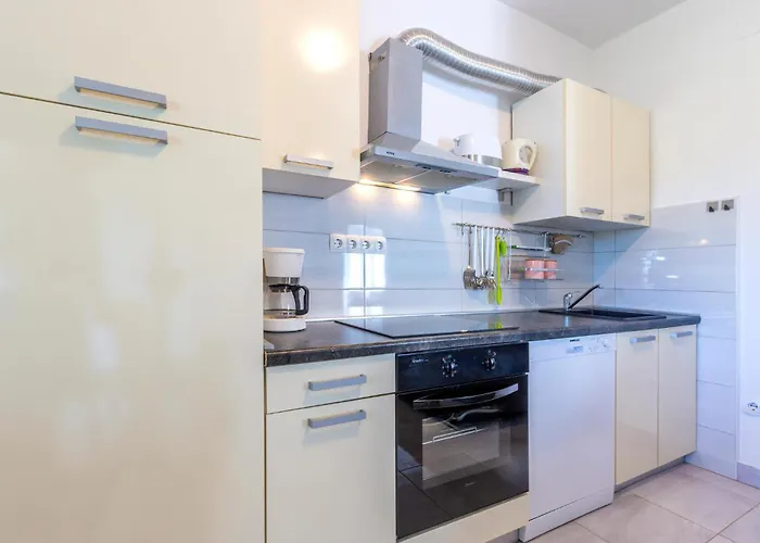 Kastel Stari 19