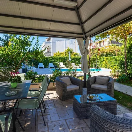 Apartment Kastel Stari 19