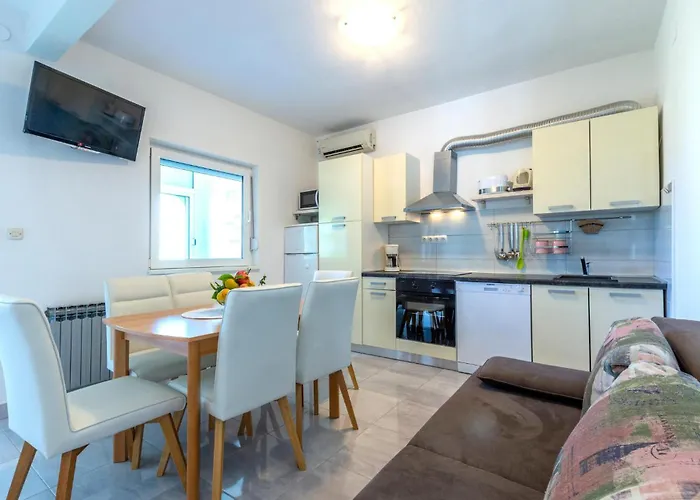 Apartment Kastel Stari 19