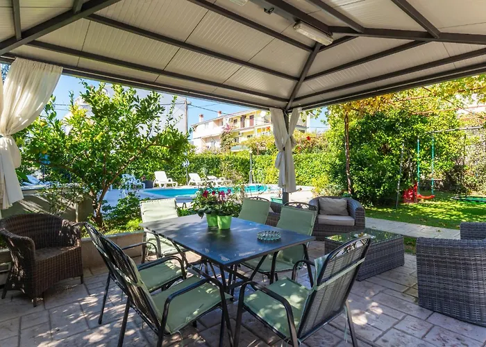 Apartment Kastel Stari 19