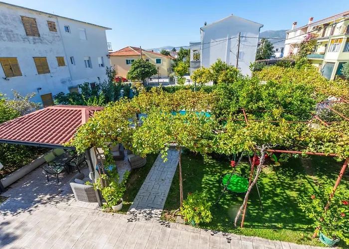 Apartment Kastel Stari 19 *